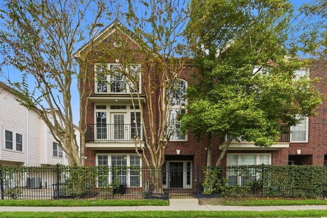 Photo - Charming Corner Townhouse in the Heart of Midtown