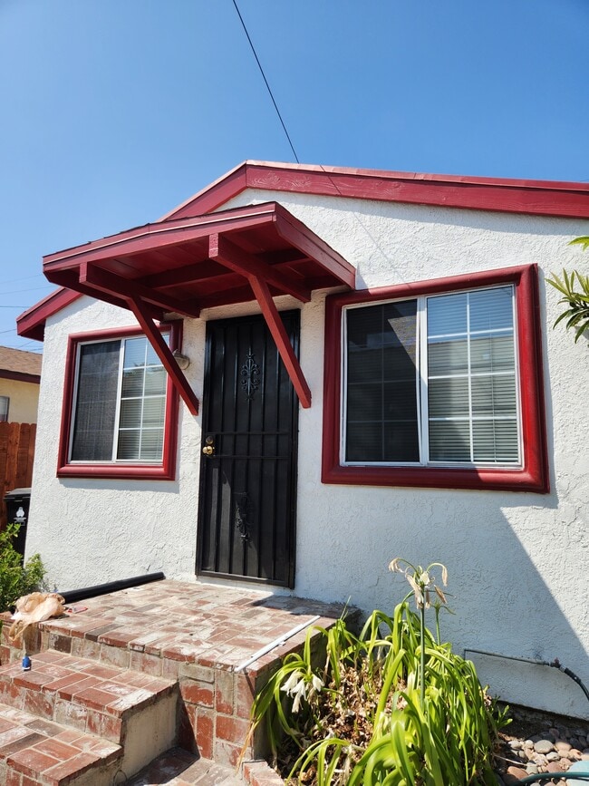 Building Photo - 3529 Opal St Rental