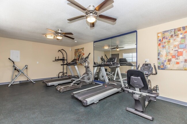 Photo - Water's Edge Apartments