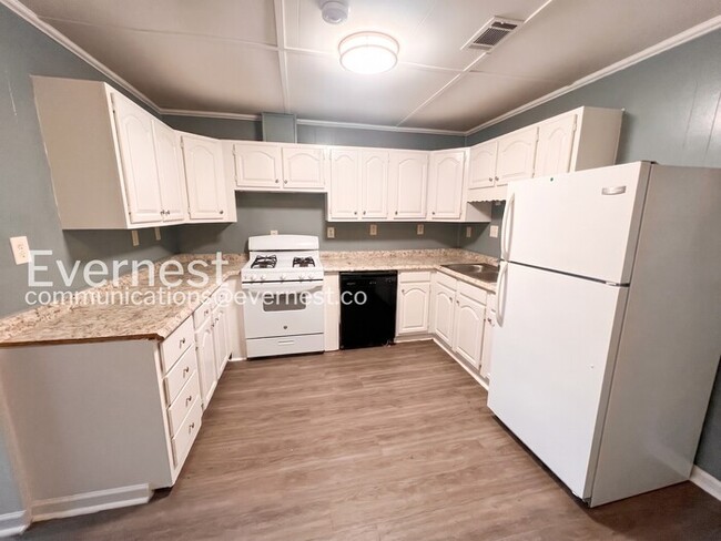 Photo - 5801 W 59th St