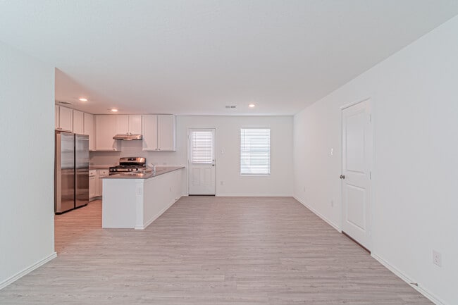 Photo - 7703 Chancery Gate