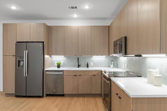 Photo - 4802 S Congress Ave Unit 113