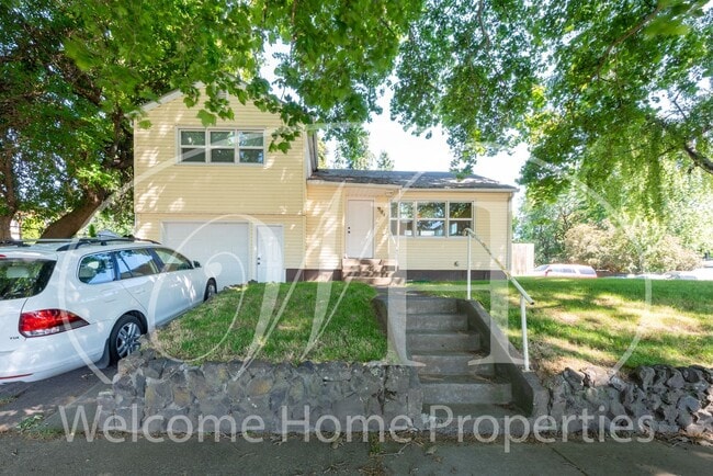 Photo - Remodeled Single-Family Home Close to Whitman College
