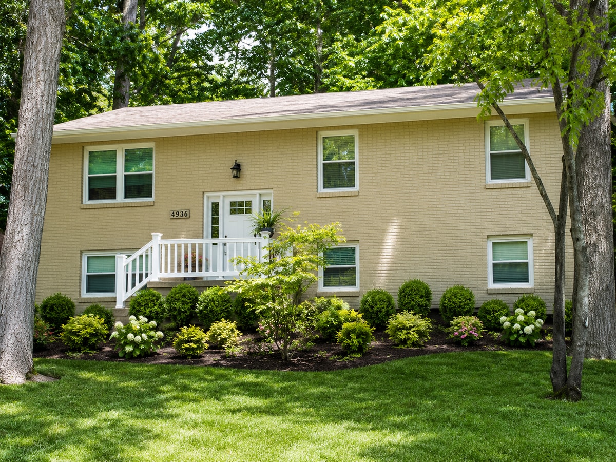 Blacksburg, 3 BR / 3 BA Available August 14 - Blacksburg, 3 BR / 3 BA Available August 14