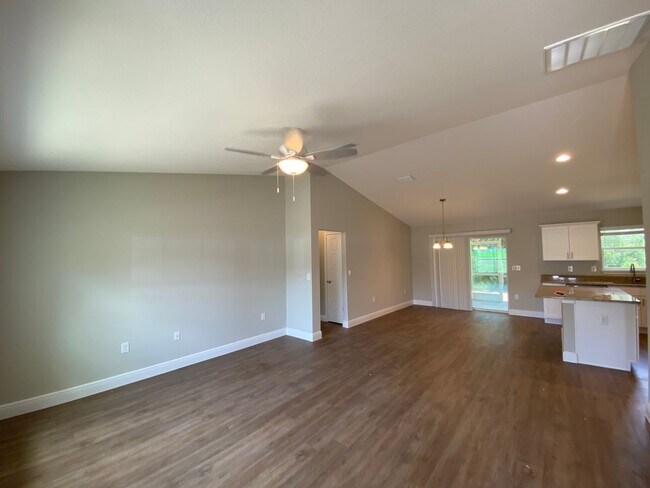 130 Oak Cir