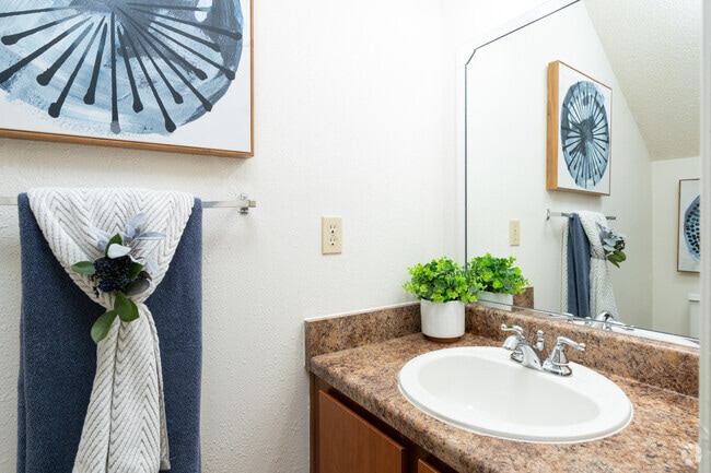2BR, 2.5BA - 1,040SF - Half Bath
