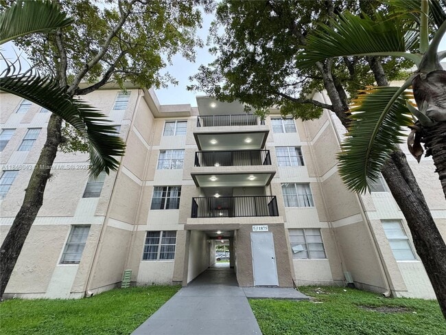 Building Photo - 1875 W 56th St Unit 201 Rental