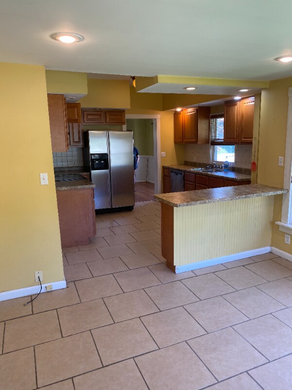 Photo - 128 South West End Boulevard