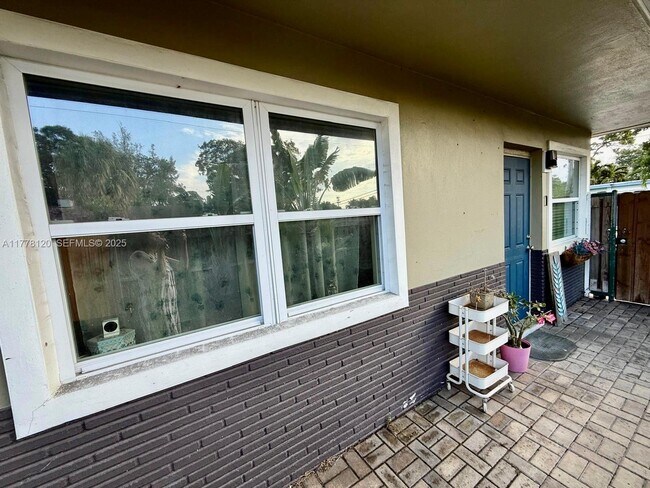 Photo - 1201 NE 5th Ave Unit 1