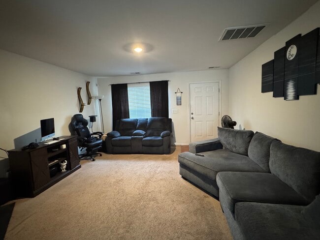 Photo - 3955 Damask Dr