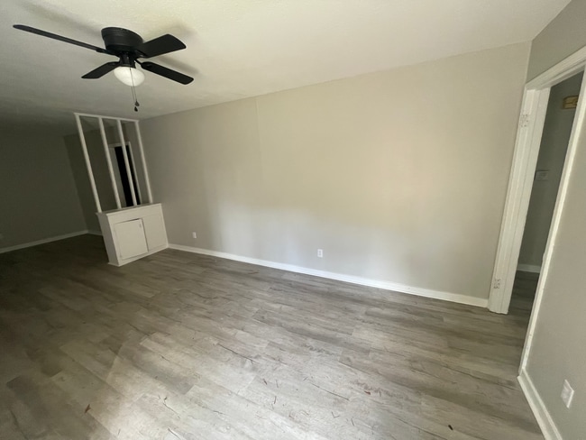 Photo - 1126 Barbara Ann Dr