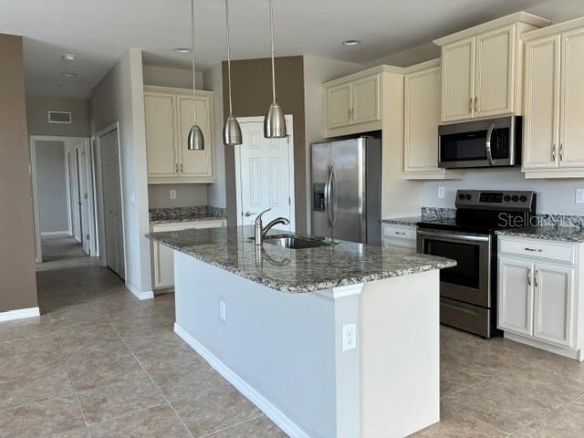 4219 Frontier Ln Unit 105