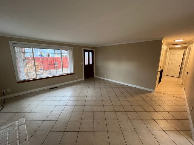 Photo - Single Level Home Close to Downtown Redmon...