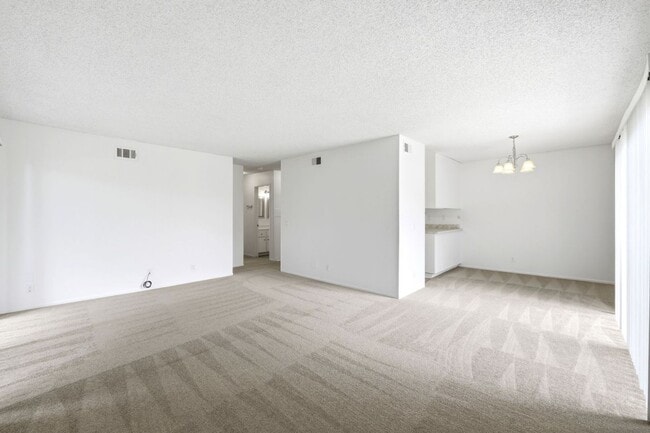 Photo - Top Floor 3 Bed, 2 Bath Condo in Desirable Greenhouse 1 Community!