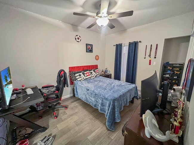 Photo - 10902 International Blvd Unidad 118