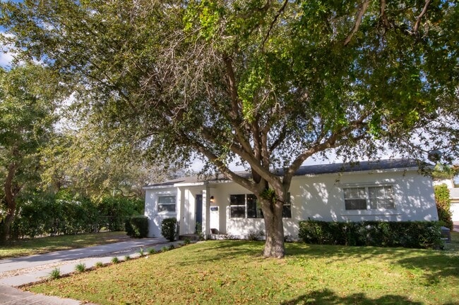 Building Photo - 259 Bloomfield Dr