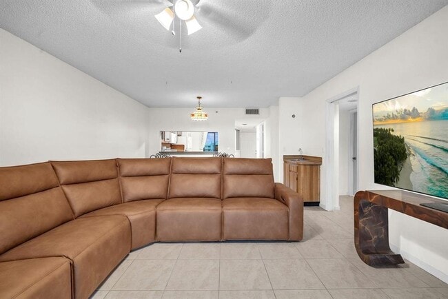 Photo - 2202 S Cypress Bend Dr Unit 903