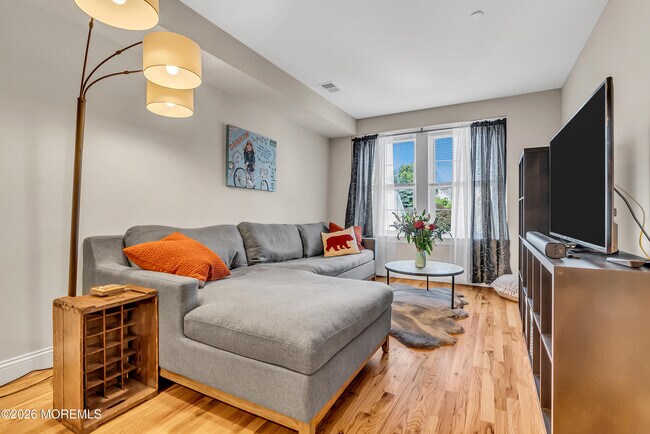 Photo - 48 First Ave Unidad 302