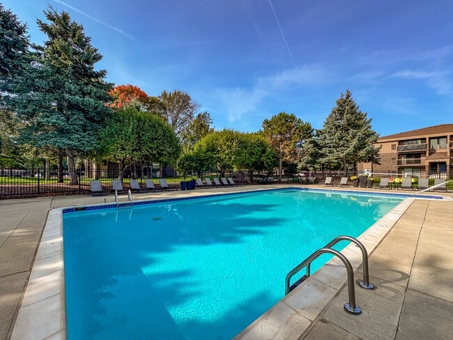 2 Heated pools at Lakeside Village Apartments Clinton Township MI - Lakeside Village Apartments