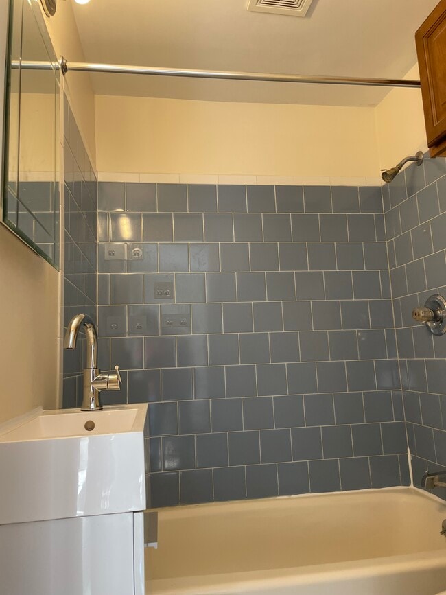 Photo - 371 Main St Unit #3