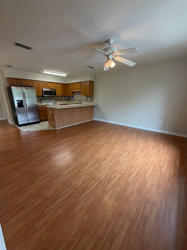 1409 Deer Haven Ln