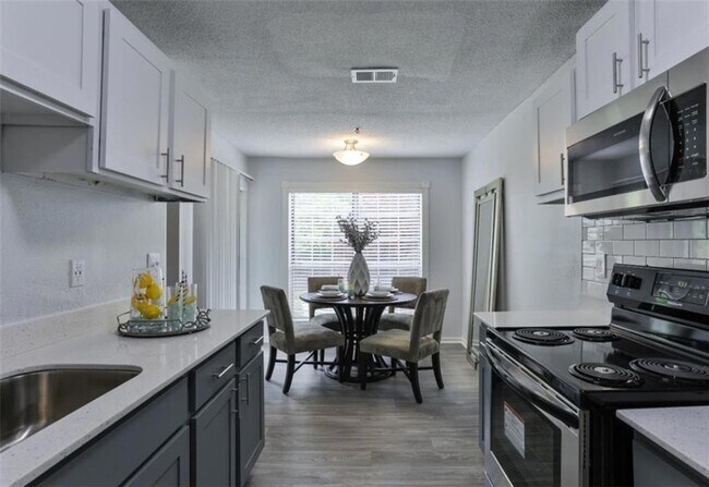 Photo - 4098 S Cobb Dr SE