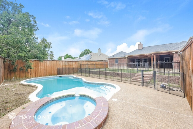 Photo - 6618 Coral Ln