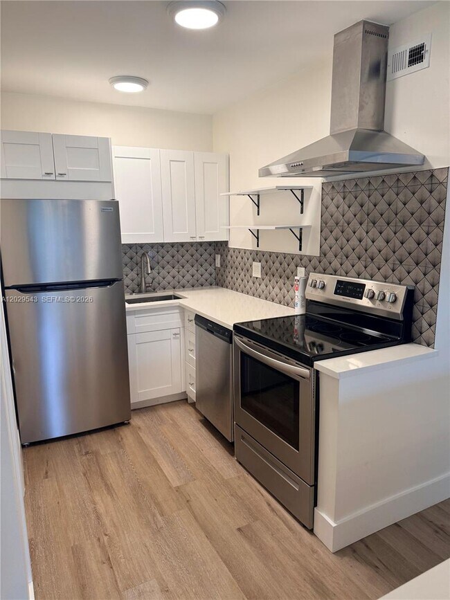 Photo - 260 S Cypress Rd Unit 108