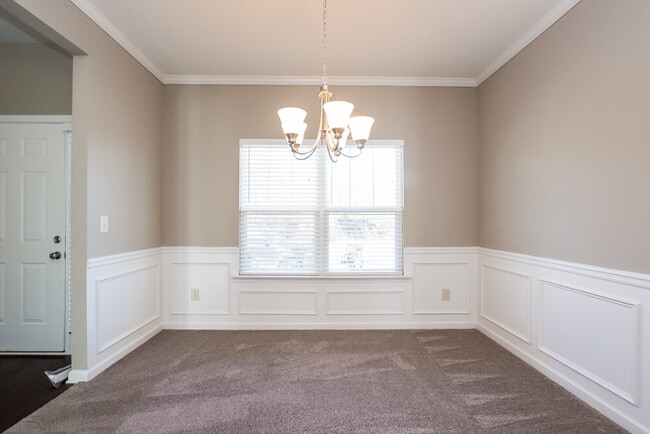 Photo - 302 Crescent Woode Dr