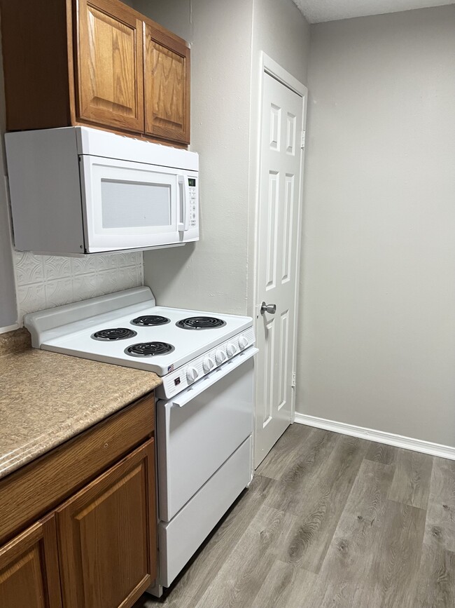 Biloxi Shores Apartments
