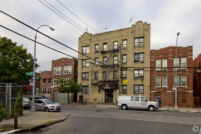 Photo - 1335 Beach Ave