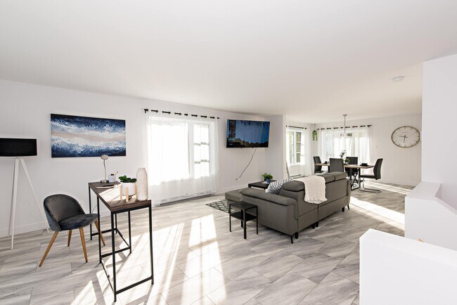 Photo - Roland-Audet