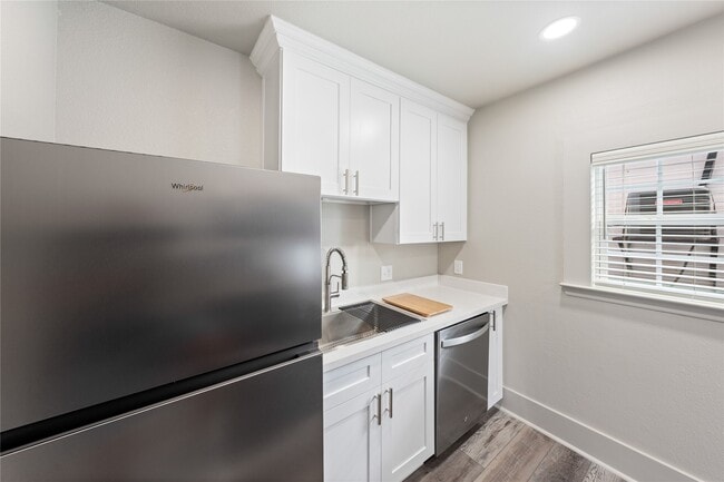 Photo - 211 N Milby St Unit 4