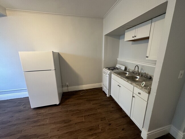 Photo - Virginia Apartments