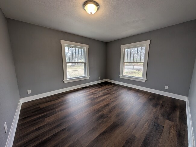 Photo - 415 SW Watson Ave