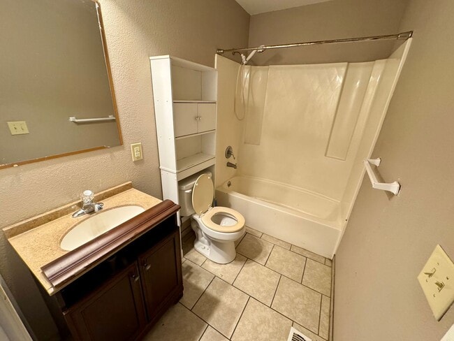 Photo - 230 SE 121st Rd Unit #1