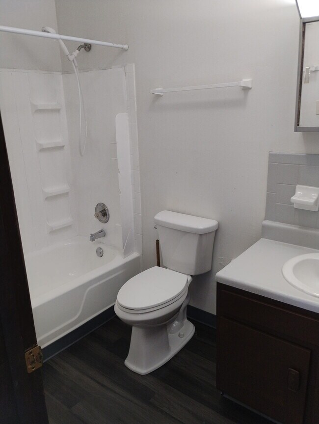 Photo - 187 Buckingham St Unit A