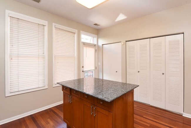 Photo - 1000 N Crosby St Unit HT