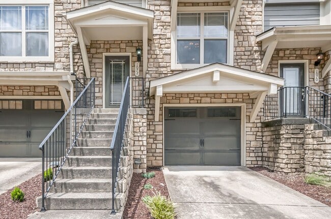 Photo - Awesome 3BE/2.5BA home in Bellevue!