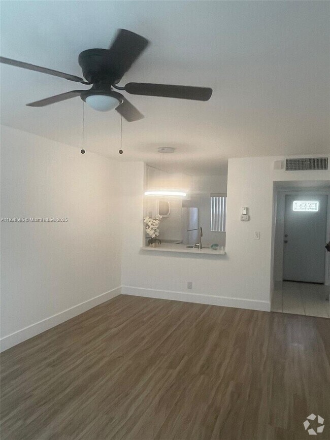 Building Photo - 5111 W Oakland Park Blvd Unit J108 Rental