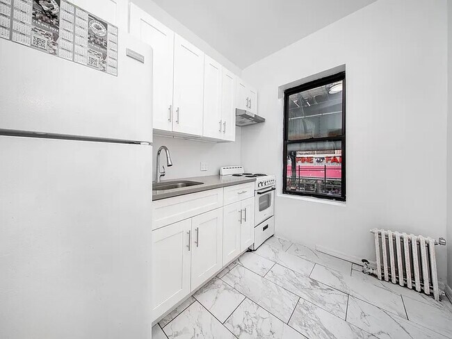 Photo - 8703 90th St Unit 2