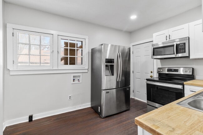 Photo - 3312 E 9th St Unit 3312