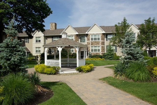 Photo - Fairfield Courtyard At Farmingdale