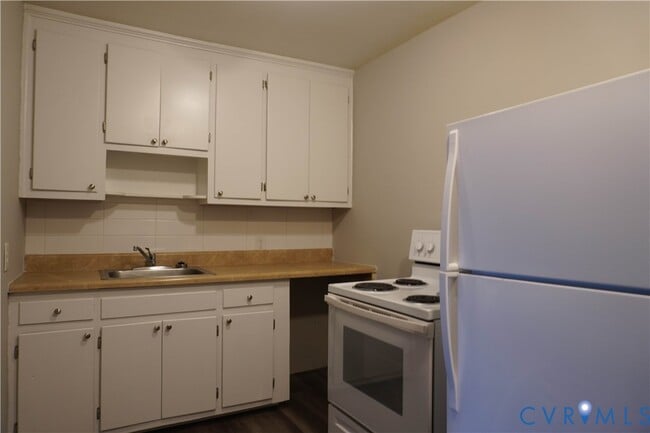 Building Photo - 214 Randolph St