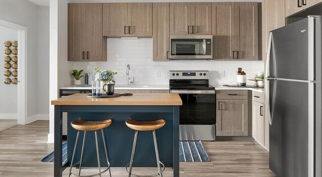 Building Photo - The Hudson