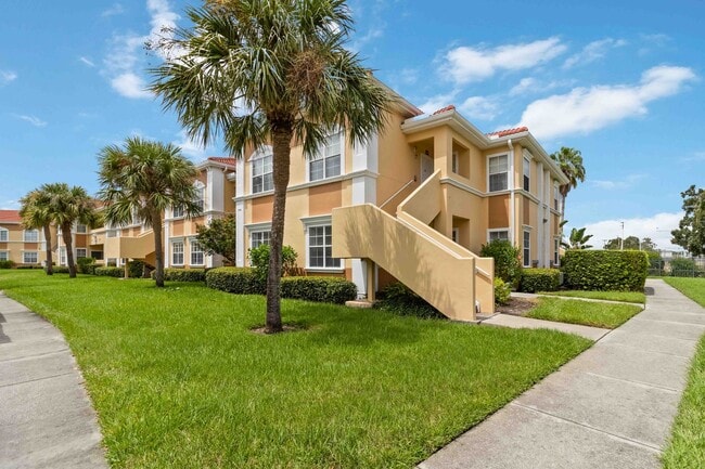 Building Photo - Newly updated 2 Bed / 2 Bath condo availab... Unit 104