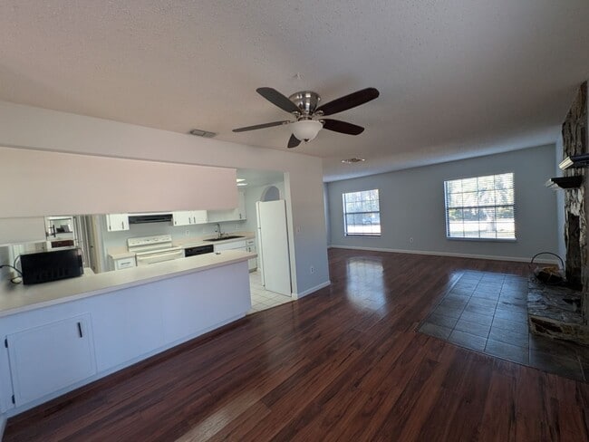 Photo - Wonderful 3/2/2 Corner Lot Near Golf Course In Citrus Springs