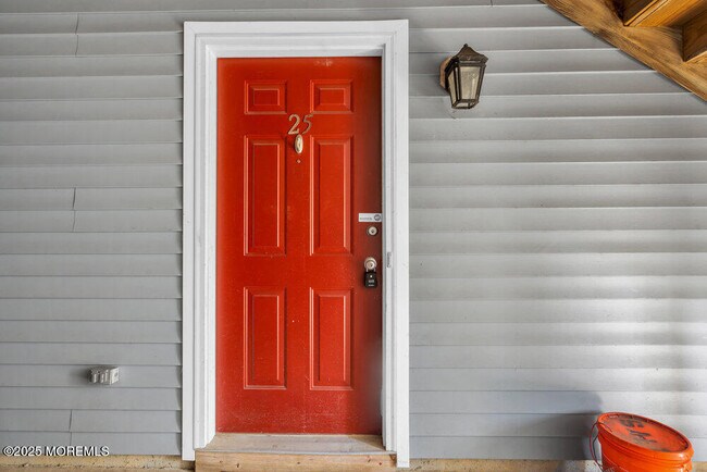 Photo - 25 Jockey Ln