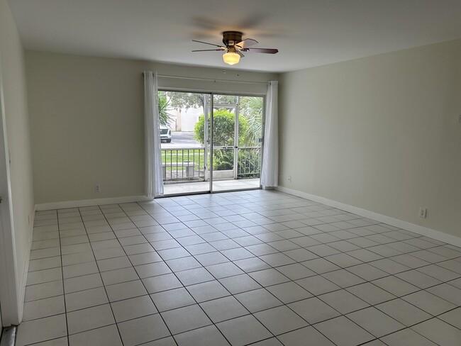 Photo - 620 NW 13th St Unidad 15