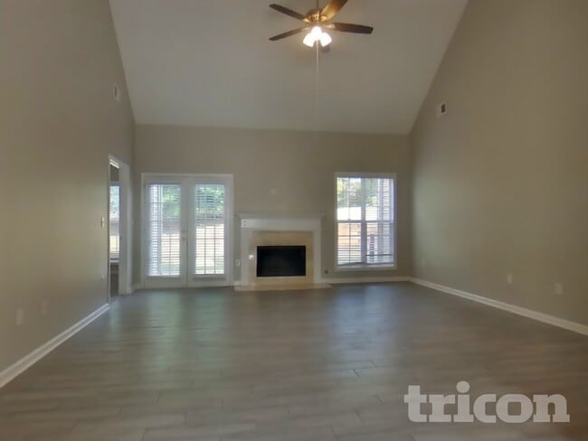 Photo - 308 Trail Spring Ct